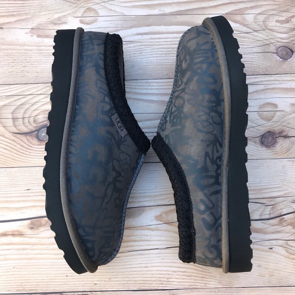 UGG Tasman Street Graffiti Slippers - Picture 5 of 16